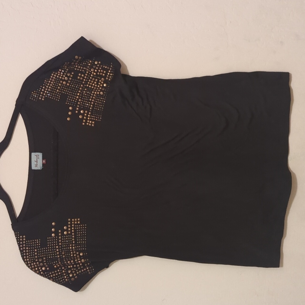 Herbench est 93 studded shoulds black shirt size medium